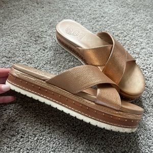 Vince Camuto Rose Gold Platform sandal